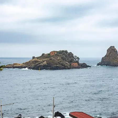 La Finestra Di Verga * Aci Castello