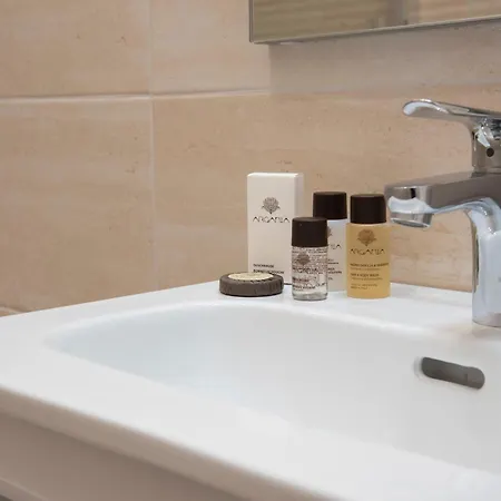 La Finestra Di Verga * Aci Castello